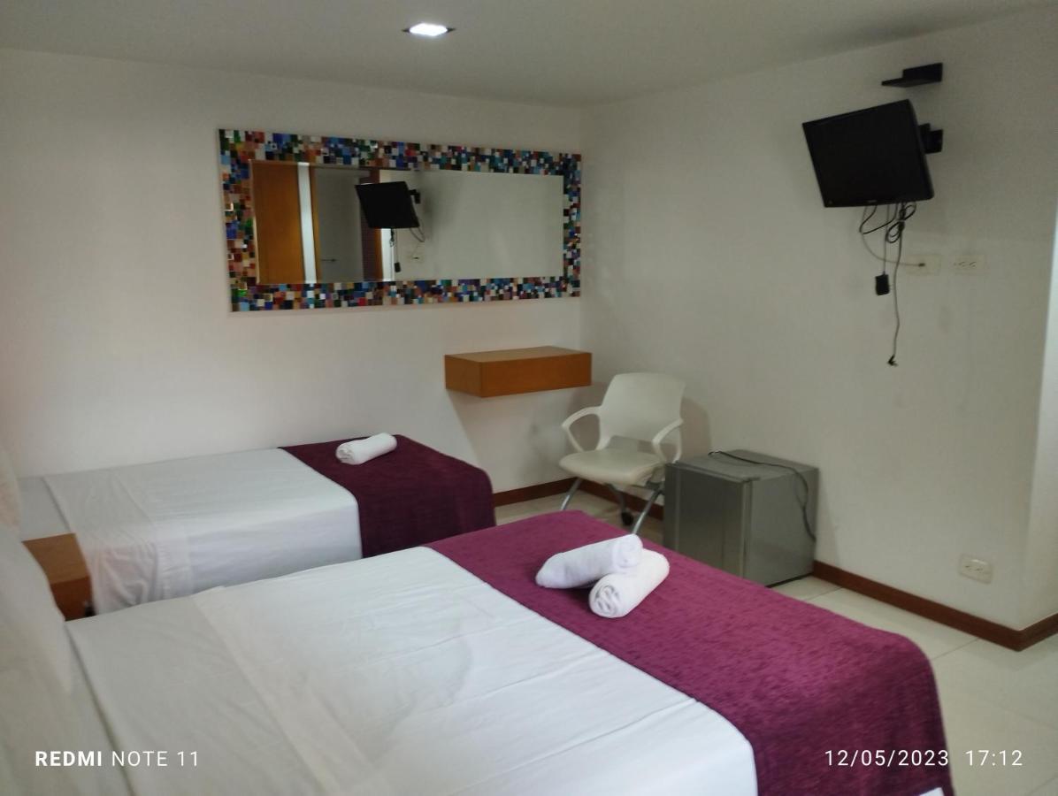 Hotel San Antonio Plaza كالي المظهر الخارجي الصورة